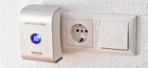 Kleine Geräte mit großer Wirkung: Die sogenannten memonizer (im Bild Produktbeispiel memonizerCOMBI) schützen vor den negativen Einflüssen elektromagnetischer Felder.