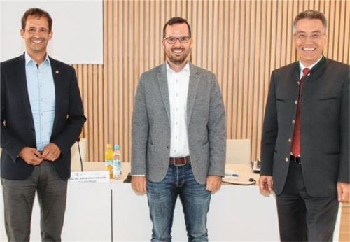 Sie tragen die Verantwortung im Zweckverband: (von links) Rosenheims Oberbürgermeister Andreas März, Geschäftsführer Stefan Forstmeier und Landrat Otto Lederer.Foto re