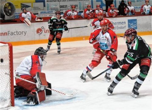 Starbulls-Verteidiger Florian Krumpe vergab im ersten Drittel diese gute Gelegenheit.