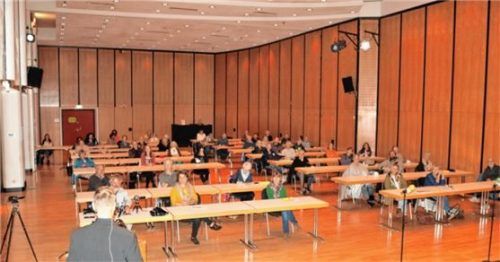 Umstrittene Gäste: Michael Meyen bei seinem Vortrag in Kolbermoor. Foto Riediger