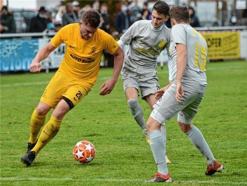 Wieder ein halbes Jahr Pause: Das Ligapokalspiel zwischen dem ASV Au und dem SVOstermünchen war das letzte für beide Teams, bis es im Frühjahr weiter geht.Foto Ruprecht