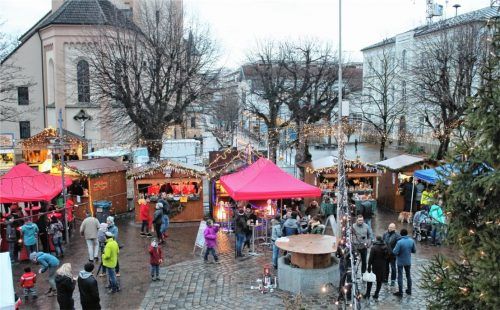 Wird heuer der Kolbermoorer Christkindlmarkt stattfinden? Der Gewerbeverband will abwarten und kommende Woche entscheiden. Foto riediger