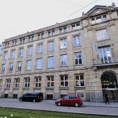 Verdächtige arbeitet wieder in Bank