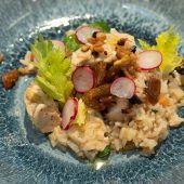 Pilaw mit Bauernhendl