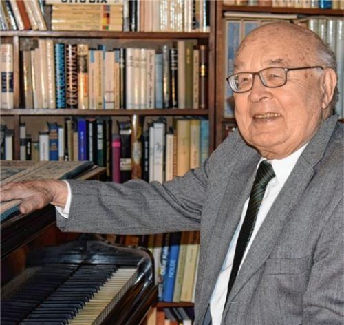 Ausgezeichnet: Pianist Kurt HantschFoto  Jung