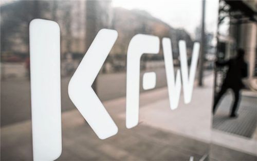 Banken und Sparkassen werden laut dpa geradezu überrannt von Anfragen nach KfW-Hilfskrediten. Auch zahlreiche Unternehmen aus Stadt und Landkreis Rosenheim haben Anträge auf Geld aus einem staatlichen Förderprogramm in der Corona-Krise beantragt. Foto dpa