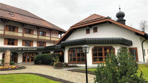 Das Senioren- und Pflegeheim St. Hildegard im Ortsteil Alzing beherbergt Angehörige von Ordensgemeinschaften und Priester. Foto Geyer