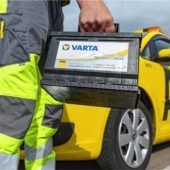 Autobatterie muss zum Händler