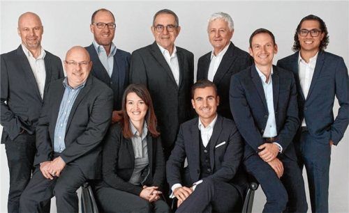 Hinten v.l.: Peter Thalmeier, Stefan Grandauer, Johann Hainz, Gerhard Reitberger,Daniel Reitberger; vorne v.l.: Stephan Bruhn, Lisa Werner, Alexander Neubauer,Alexander König. Foto Tanja Ghirardini