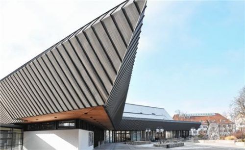 Im Rosenheimer Kultur- und Kongresszentrum findet am Donnerstag, 12. November, eine Veranstaltung der AfD statt. Dafür gibt es jetzt große Kritik. Foto Schlecker