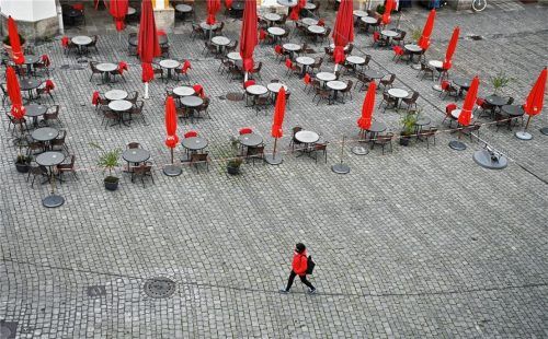 Leere Straßen in Rosenheim: laut Statistischem Bundesamt das direkte Ergebnis der Corona-Maßnahmen.Foto DPA
