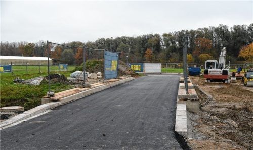 Mit dem Bau der Moosbachbrücke in Pfraundorf starten die Arbeiten, die etwa zwei Jahre andauern.Foto Ruprecht