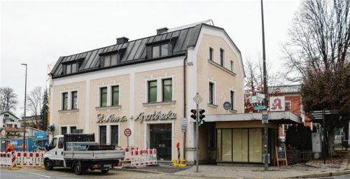 Noch heuer soll mit den Abrissarbeiten an der St.-Anna-Apotheke begonnen werden. Foto Riediger