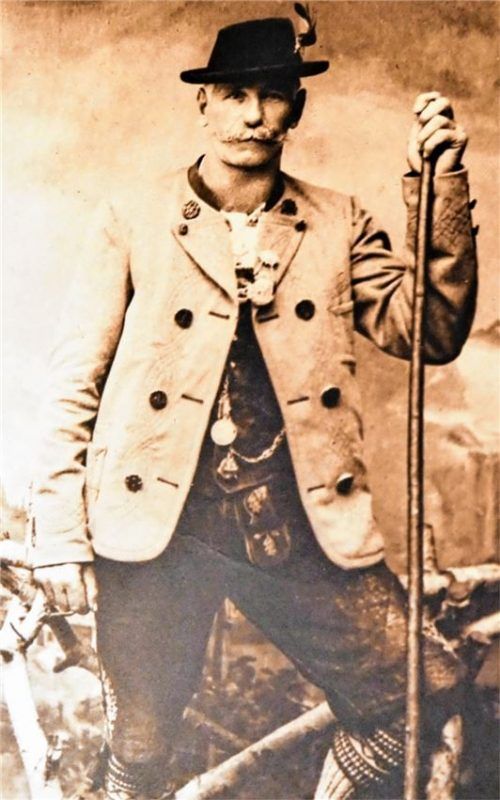 Thomas Bacher spielte über Jahrzehnte eine wichtige Rolle bei den Trachtlern des Gauverbandes I.Foto re