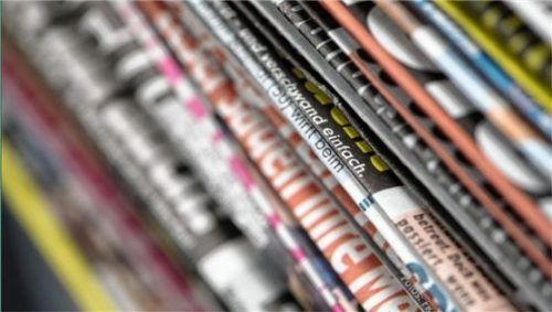 Zeitschriften mit rechtsextremen Inhalten sind laut den Jusos oft in Kiosken zu finden. Foto dpa