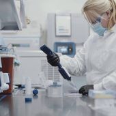 Erster Pharmakonzern beantragt Zulassung in der EU