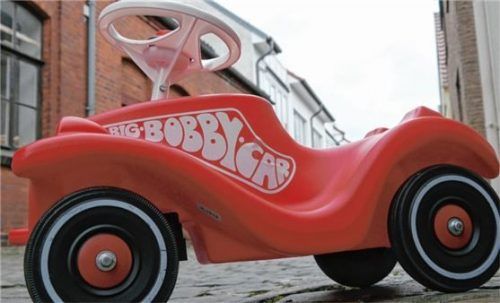 Bobbycars gelten als Spielzeuge und dürfen nur auf dem Gehweg benutzt werden. Foto Lacri/pixabay.com/mid/ak