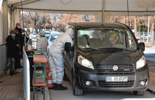 Das Testzentrum in Rosenheim: Für die Mitarbeiter gibt es viel Lob von unseren Lesern. Foto Schlecker