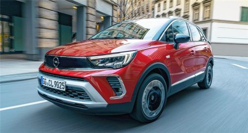 Der Mix aus Minivan und SUV trägt als zweites Modell nach dem neuen Mokka das „Vizor“ genannte neue Opel-Markengesicht. Foto ampnet/Opel