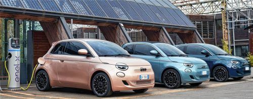 Der Sympathietärger wird zum Elektroauto und wieder Made in Italy. Eine neben dem Cabrio dritte Variante kommt mit zusätzlicher Tür. Fotos Auto-Medienportal.Net/FCA
