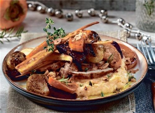 Die älteste Kulturpflanze der Welt ergibt zusammen mit Rosenkohl und roter Beete ein winterliches Ensemble. Foto Kaki Ribera del Xúquer g.U. by House of Food/akz-o