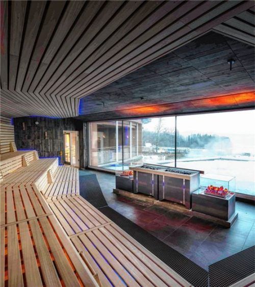Die Panorama-Sauna ist das Highlight in der Saunawelt.

Foto Chiemgau Thermen