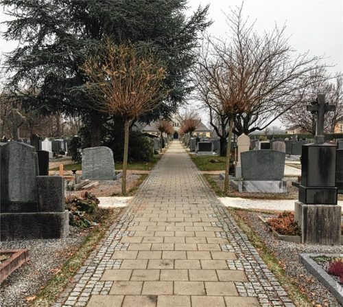 Die Stadt will den Alten (Foto) und Neuen Friedhof in Kolbermoor attraktiver gestalten. Foto Weinzierl