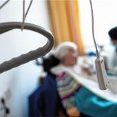 Pflegerin (49) soll Rosenheimer Ehepaar schwer misshandelt haben