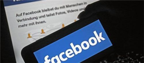 Facebook hatte volksverhetzende Posts, die ein Rosenheimer unter einem Pseudonym gepostet hatte, gelöscht. Foto dpa
