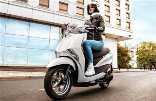 Immer beliebter: die Leichtkraftroller. Foto ampnet/Yamaha
