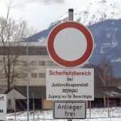Ex-Eishockey-Profi bricht Beamten Nase