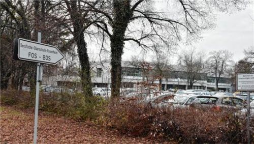 Nördlich angrenzend an die FOS/BOS könnte bald die neunte Grundschule entstehen. Foto Schlecker