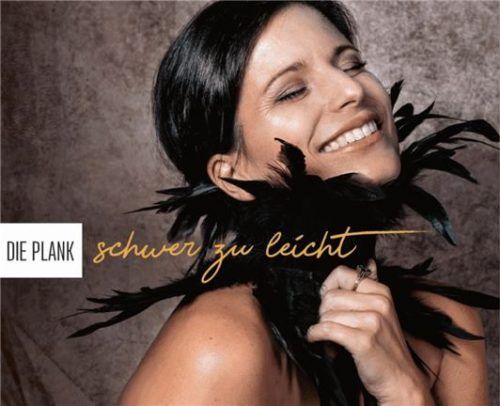 „Schwer zu leicht“: Julia Plank (Gesang), Erich Ruf (Gitarre), Jörg Müller (Piano, Keyboard, Akkordeon), produziert und gemixt von Herbert Hoffelner, Rockwerk Records, LC 08248. re