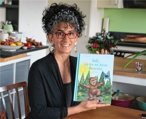Stefanie Bartlweber aus Höpperding bei Traunstein schrieb ihr erstes Kinderbuch.Foto Benekam