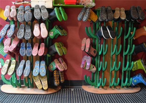 Strikte Trennung der Gruppen: Rosenheimer Kitas müssen versuchen, die hohe Zahl der zu betreuenden Kinder mit den Corona-Vorschriften in Einklang zu bringen.Foto dpa