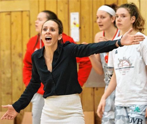 Trainerin Sidney Parsons und der TSV Wasserburg spielen in Keltern um die Tabellenführung in der Basketball-Bundesliga der Damen.Foto Butzhammer