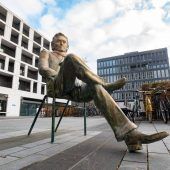 Helmut Dietl zieht um