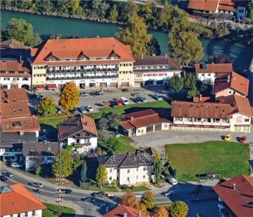 Das Foto zeigt das Ortszentrum von Marquartstein, das neugestaltet werden soll.Foto re