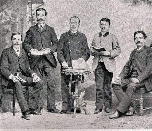 Die Gründungsmitglieder des Vereins im Jahre 1896: (von links) Johann Marx, Johann Schäfer, Fritz Neupert, Ludwig Summerer und Lorenz Goßner. ARCHIV GREINER