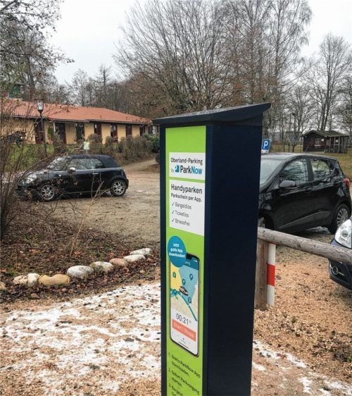 Die kontaktlose Kartenzahlung soll am Hartsee-Parkplatz bald möglich sein. Der Parkscheinautomat soll nachgerüstet werden. Fotos Kirchner