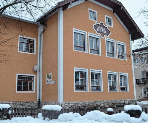 Die Lehrkräfte der Grundschule Oberaudorf sollen EDV-Geräte erhalten. Der Freistaat Bayern fördert die Anschaffung. Beschaffen soll die Notebooks allerdings die Gemeinde, was für Diskussion sorgte. Foto Lotter