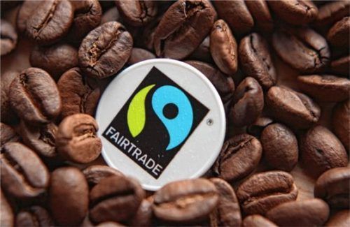 Fair gehandelter Kaffee ist ein Produkt, das für den Erhalt des Fairtrade-Zertifikats hilfreich ist.Foto dpa