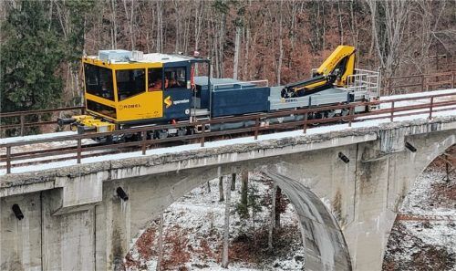 Gleiskraftwagen des Typs „Rorunner“ sollen in Norwegen bei der Instandhaltung des städtischen Gleis- und U-Bahnnetzes eingesetzt werden. Foto Scharbert, Robel Bahnbaumaschinen