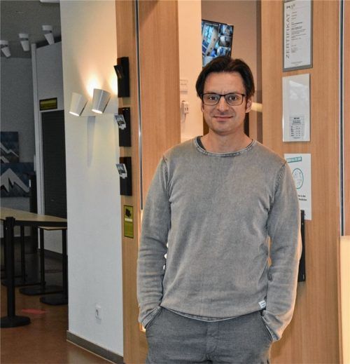 Schaut besorgt in die Zukunft: Stefan Jenner, Geschäftsführer des B&B-Hotels in der Eduard-Rüber-Straße in Rosenheim. Foto Schlecker