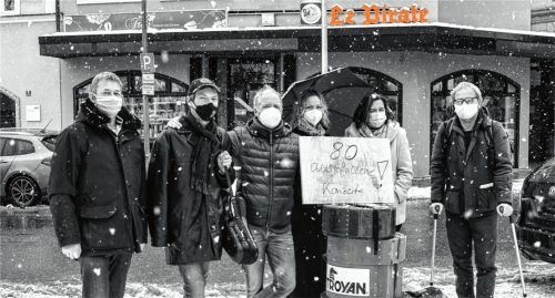 80 Konzerte sind wegen des Lockdowns im „Le Pirate“ ausgefallen. Die „Pirate“-Macher (von links) Thomas Jonas, Gregor Bürger, Michael Keul, Katja Ritter, Susi Weiss und Wolfgang Lentner. Fotos Bauer