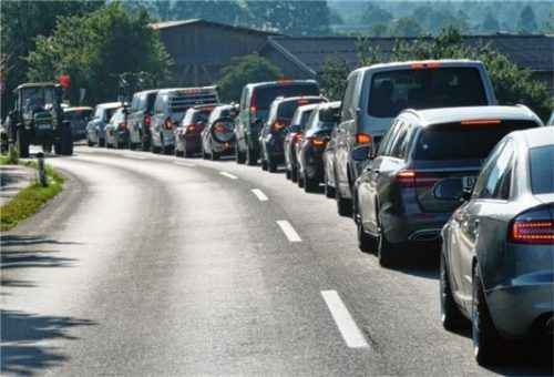 Angst vor den Blechlawinen: Die Bürgermeister im Inntal befürchten, dass es nach einer erneuten Einführung der Mautpflicht zu massiven Staus kommt. Fotos Hoffmann