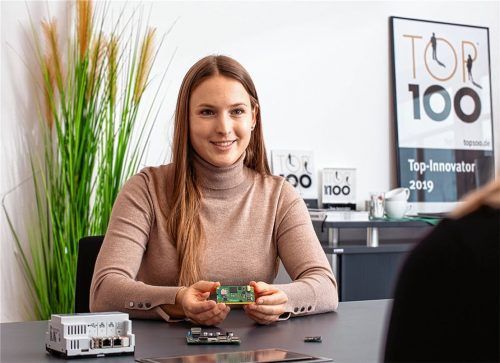Bei DH electronics kümmert sich Magdalena Daxenberger um das Marketing und Innovationsmanagement für neue Produktlösungen. Ergänzend hat sie mit „InnovateTheAlps by ALPIONEERS“ bereits ein eigenes Start-up-Unternehmen gegründet. Foto privat