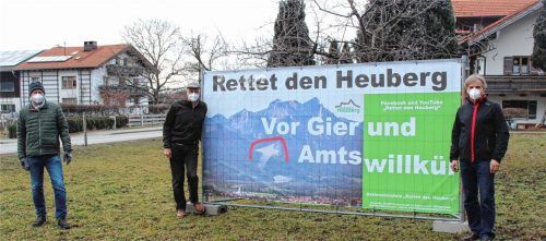 Das Aktionsbündnis „Rettet den Heuberg“ wurde kürzlich ins Leben gerufen, dessen Initiatoren Georg Binder, Uli Kottmann und Sepp Reisinger sind (von links).Foto  Steffenhagen