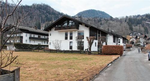 Das Diskussionsobjekt: Auf dem Grundstück in der Wernher-von-Braun-Straße soll ein Mehrfamilienhaus entstehen.Foto  Schmidt