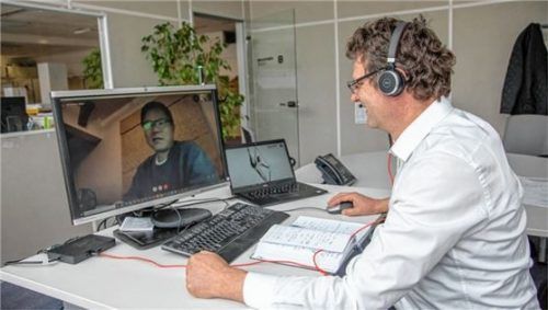 Die Einschränkungen durch Corona haben auch bei Brückner Maschinenbau die Digitalisierung weiter vorangetrieben. Das Unternehmen setzt zunehmend auf digitale Kommunikationsformen.